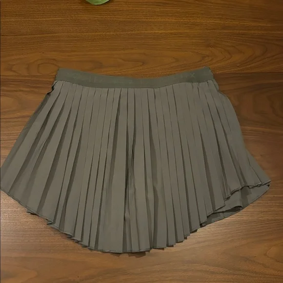 POPFLEX Ace ‘em Pleated Skort - Rustic Olive - Picture 5 of 7